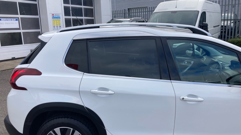 Peugeot 2008 1.2 PureTech Allure Premium 5dr [Start Stop] Petrol Estate